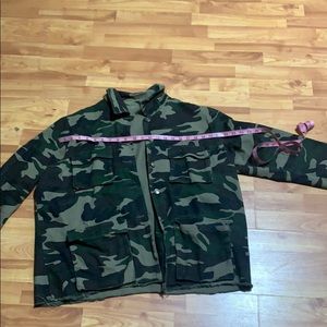 SHEIN camo lightweight jacket with pockets  xl